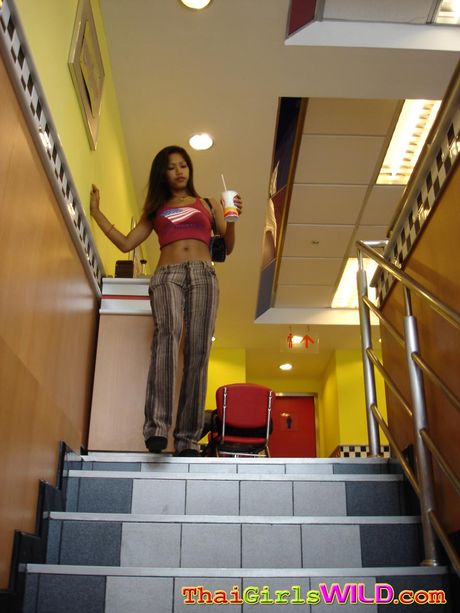 Thai hooker gets a creampie pussy