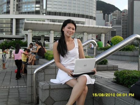 Hot Filipina girlfriends in sexy beach bikinis