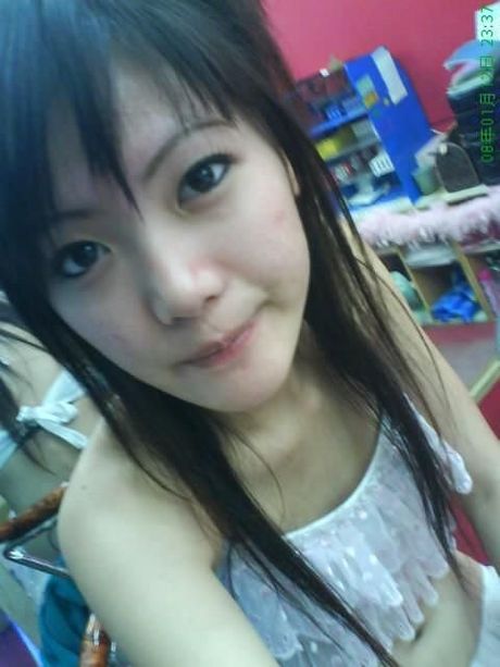 Im wondering what this girl job is