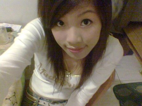 Asian girl has good cock sucking lips