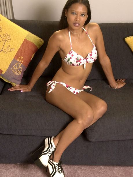 Another magnificent chick quickly undresses and reveals her slit