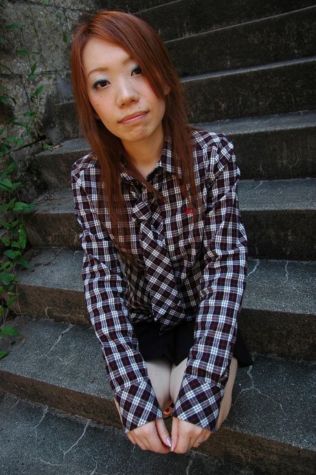 Japanese MILF sucks cock and gets fucked