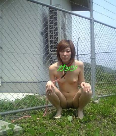 Japanese teen amateur strips and shows her perfect butt and tits in a public place