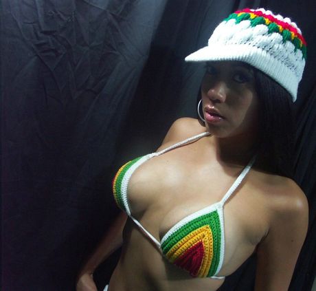 girls get nuts on holiday