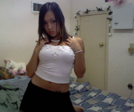 imo the most sexy girl on this site i love her soooo much plz plz plz find me more