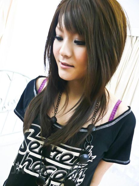 Foxy Huwari in black boots slammed with a hard pole