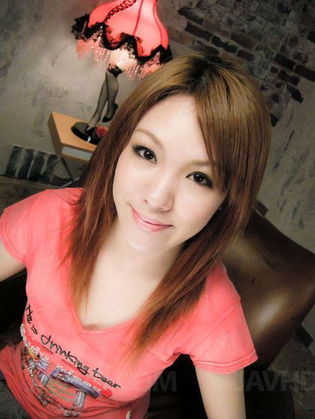 From the rotor torture, the anus is pounded with the vibrator. A big vibrator is inserted into her pussy, she gives a blow job to her favorite cock and is very satisfied with the facial cumshot!