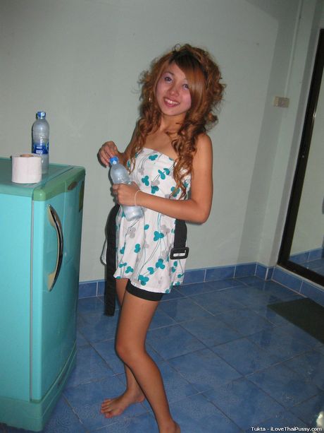 Bareback fuck and cum for adorable Thai karaoke teen