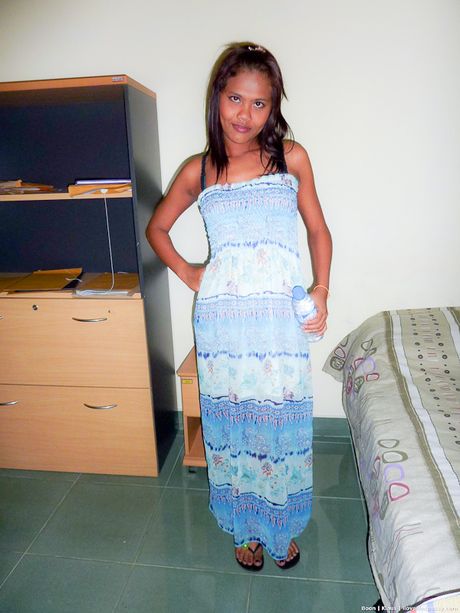 Close ups and cum all over the shaved cunt of teen gogo Thai farmgirl Boon