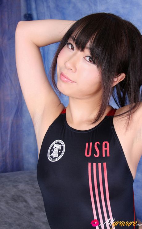 Rin Yoshino Asian shows how flexible and sexy can be in gym suit