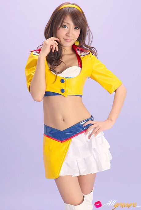 Yuki Aikawa Asian in long boots and latex suit has hot cleavage