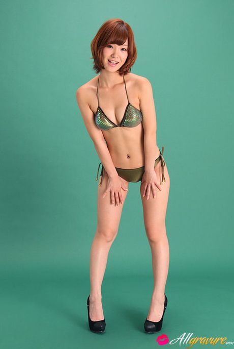 Ichika Nishimura Asian on heels looks simply hot in lingerie