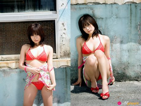Natsume Sano Asian sexy doll shows hot body anywhere she likes