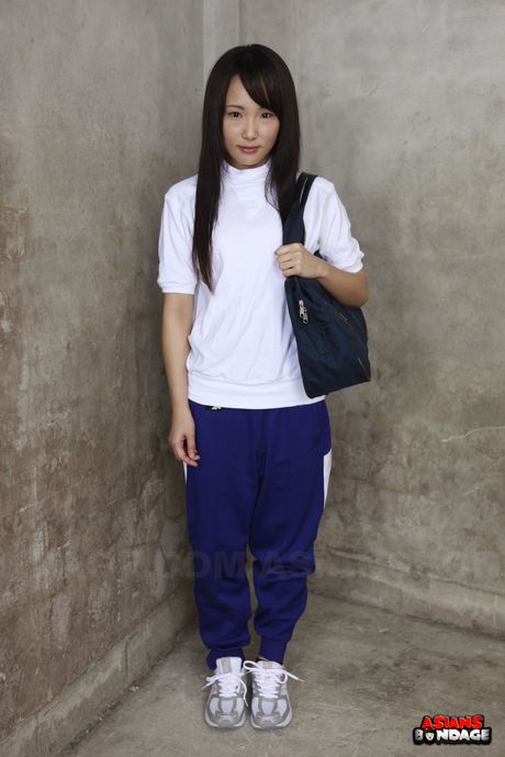 Adorable Asian gal Ai Mizushima loves posing