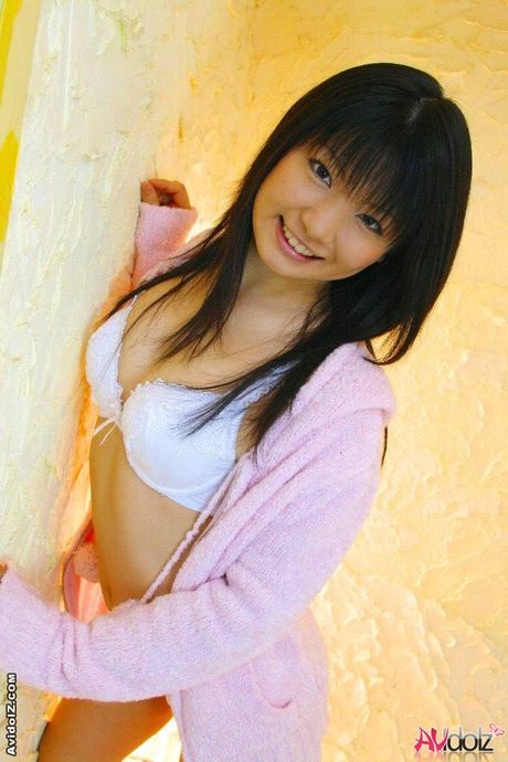 Sweet Akane Ozora riding dick