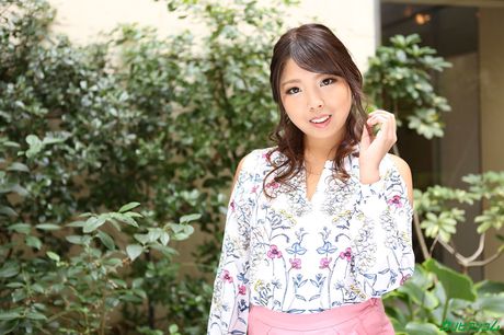 Kanon Yumesaki The Reprisal And Seducing To An Old Guy