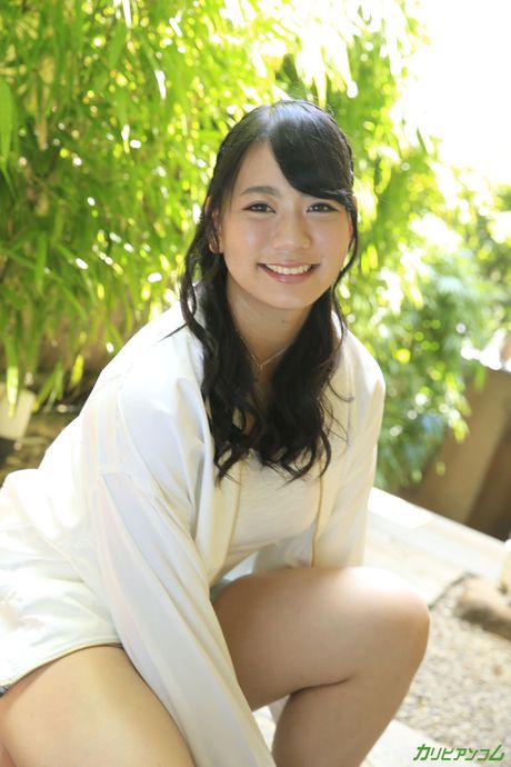 Makoto Shiraishi Hug A Delicious Girl Without Makeup