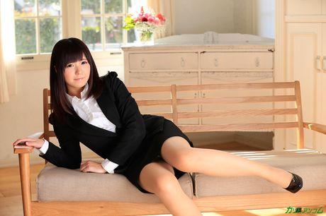 Yui Shimazaki The Job For New Employee