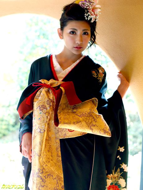 Yuna Shiratori Female Pleats Hole