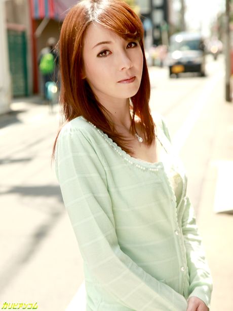 Chika Sasaki Creampie in Small Room