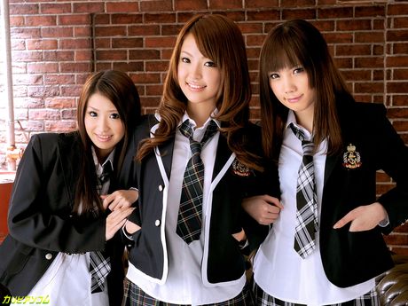 Sayaka Fukuyama and Yuzu Shiina and Ageha Kinoshita