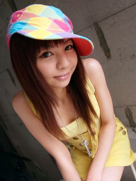 Hikaru Aoyama First showing my pussy