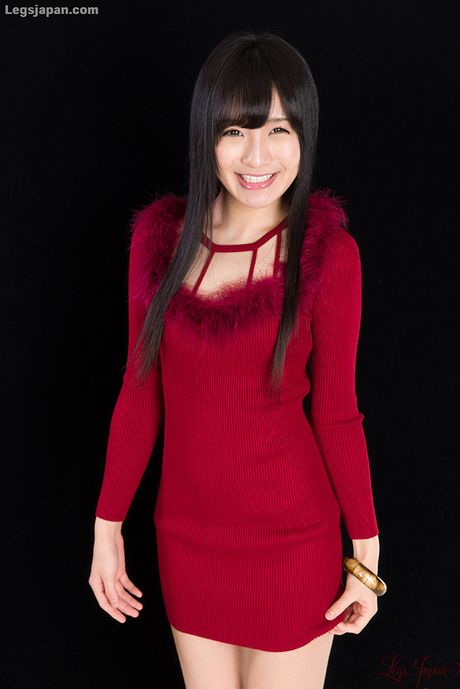 Skinny Asian teen Kurihara Moeka gives a footjob and gets her pussy licked