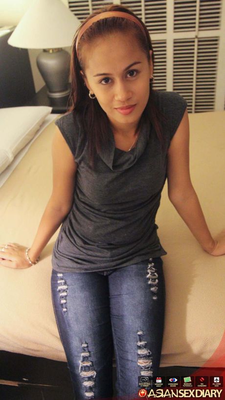 Skinny Asian teen Lou gets her pussy licked and drilled by a horny guy