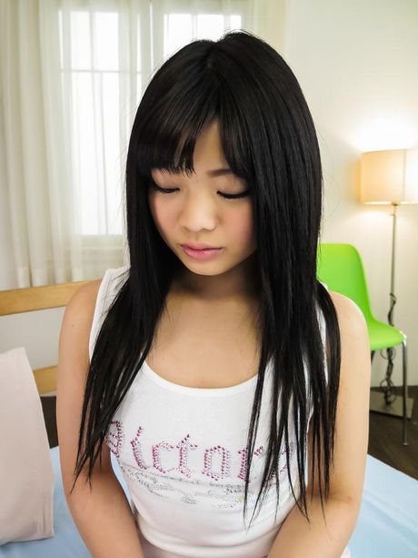 Moka Minaduki Asian has bee stings sucked and pink slit fucked