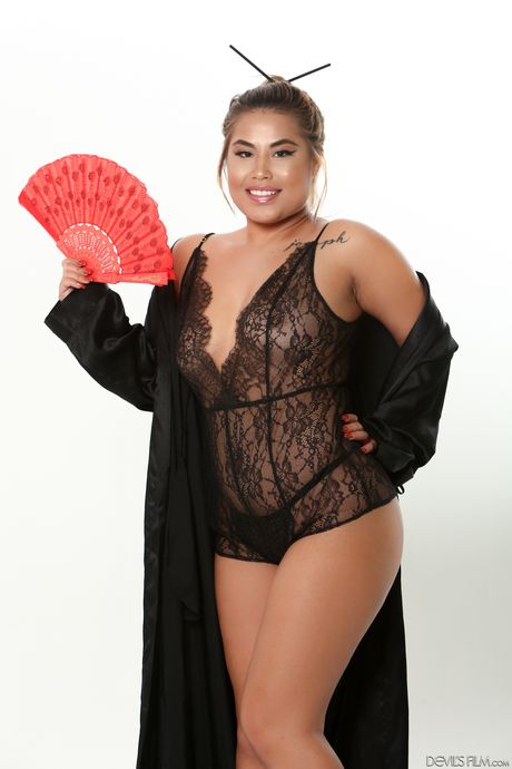 Asian babes Kehlani Kalypso and T Stone flaunt their hot bodies outdoors