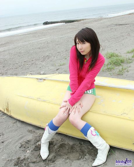 Sexy Japanese babe Jidu strips and shows her hairy pussy in a solo