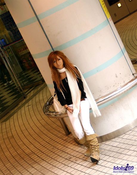 Maki is one horny model always up for a fuck or two when she hits the night life