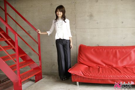 Amazing Japanese babe Yuuna Yano highlights her hot booty and teases with her tits