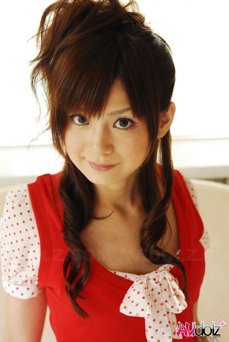 Superb Asian babe Anna Watanabe presents her tiny tits and hot ass in a solo