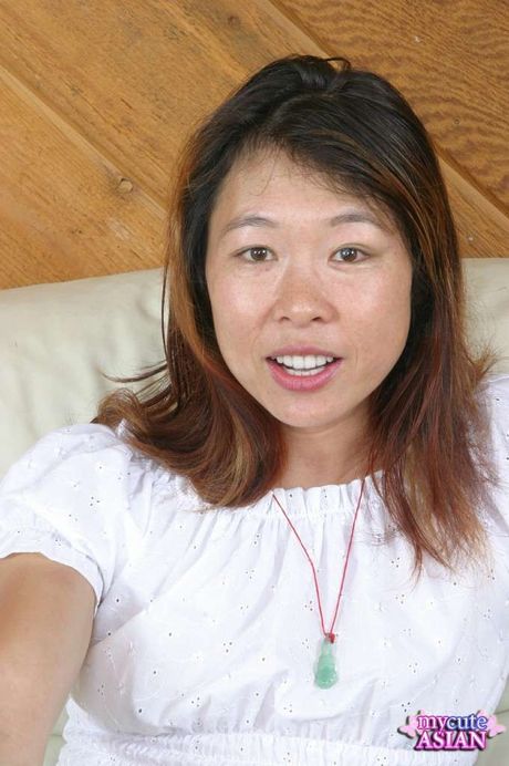 Asian amateur girl with tiny tits toying her pussy and ass with a dildo