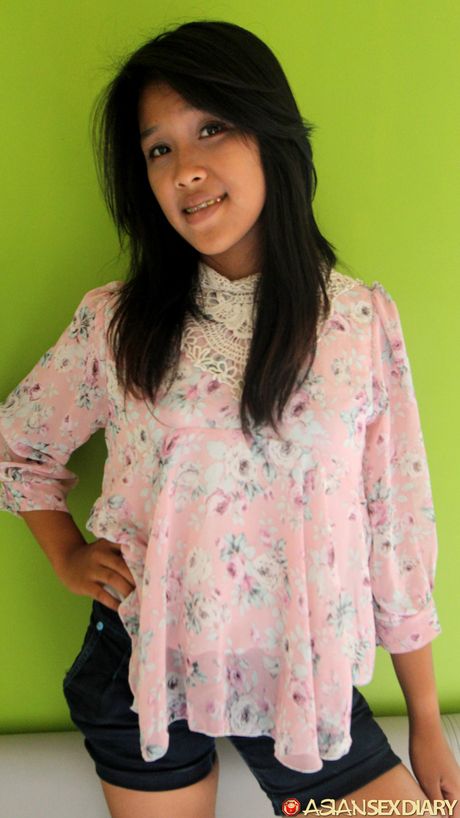 The Asian teen Sandy gets her hairy pussy banged by a horny guy