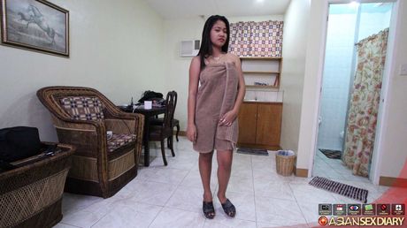 Asian teen Potchie gets her pussy licked and screwed by a hung stud