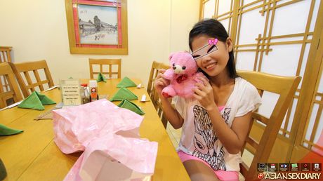 Asian teen Anabel gets her hairy pussy penetrated by her boyfriend