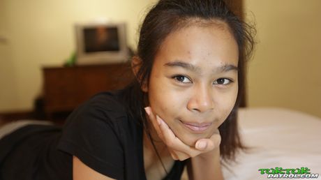 Asian teen Jan gets her hairy pussy licked and dicked by her man