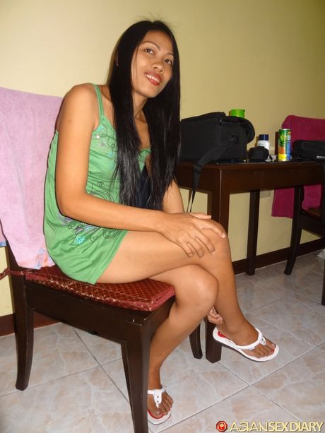 Asian teen Clair gives a blowjob and gets her hairy pussy fucked