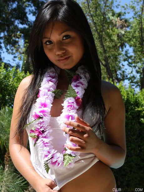 Asian mommy Katsuni gets her pussy licked and her perfect ass fucked