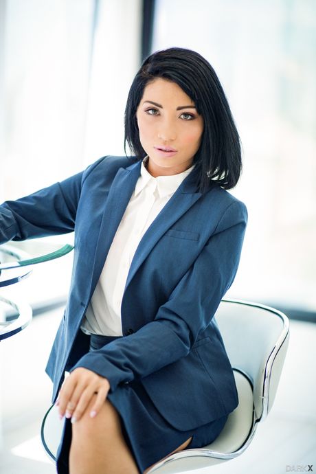 Isiah Maxwell has sex with his Asian girlfriend Rina Ellis on a bed