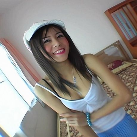 Asian teen Pim gets her pussy dicked by a horny guy