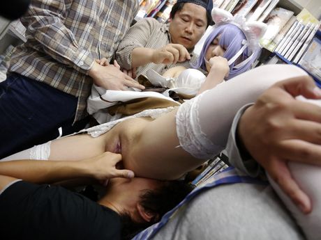 Asian teen Miku Oguri gets her pussy licked and dicked by horny guys