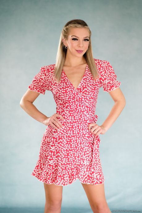 Blonde teen Tiffany Watson & Asian girlfriend Jada Kai kissing & licking