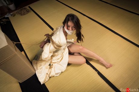 Asian teen amateur girl strips and shows her hot body and tits