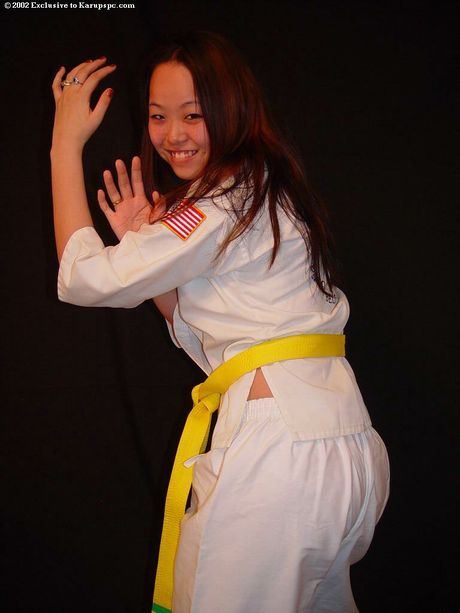 Shapely asian teen China in sexy lingery spreads her legs