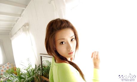 Enchanting japanese hottie Nao Yoshizaki in sexy undies reveals big titties and sexy ass