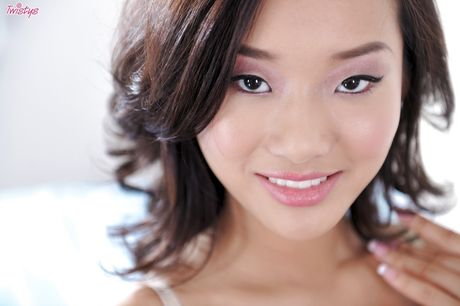 Sexy chinese pornstar Alina Li exhibits her butt in sexy lingery and masturbating