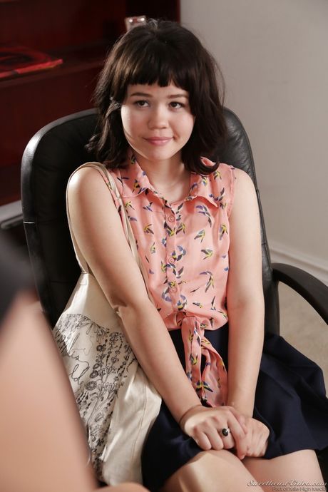 Enticing milf lesbians Yhivi and Shay Fox in sexy skirt licking each others pussies in the hot lesbian sex in office